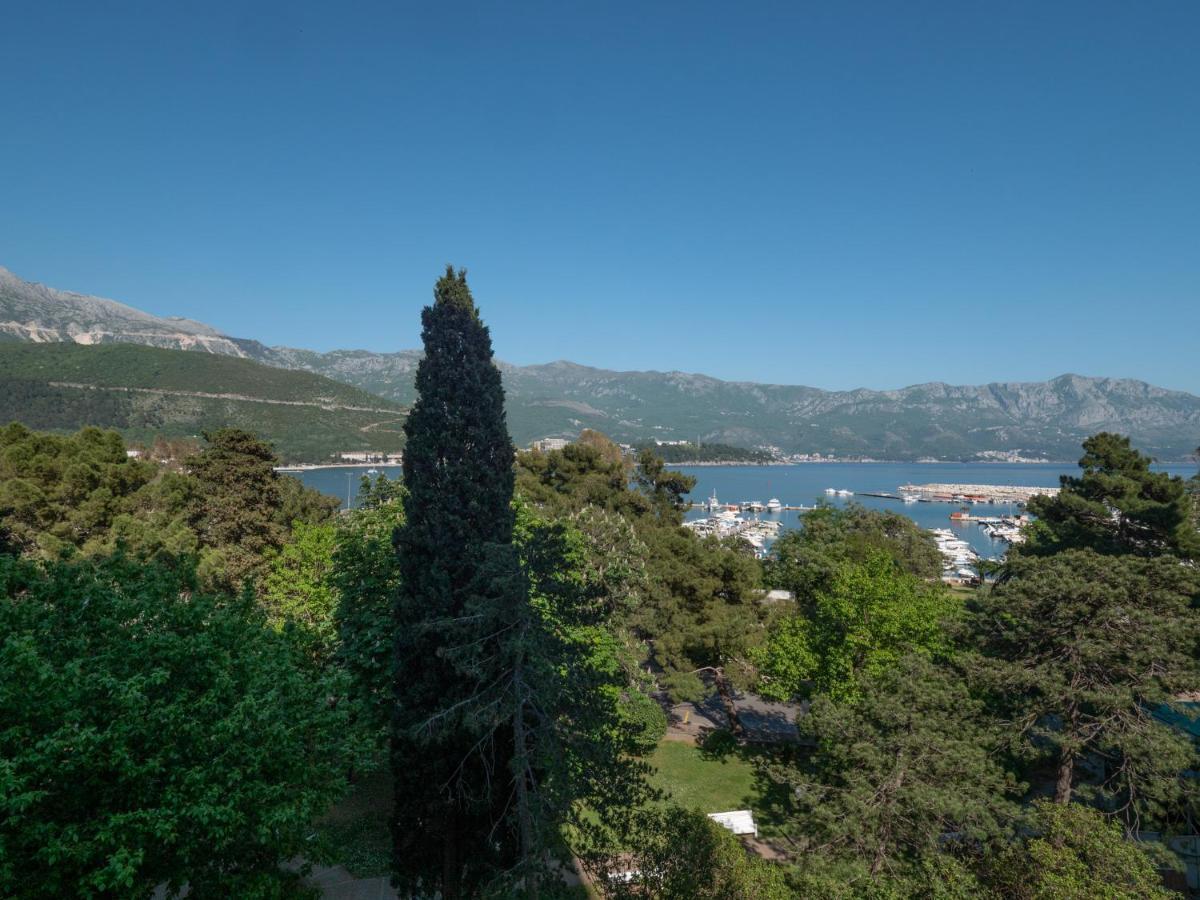 Apartments Garden Azure Budva Exteriör bild